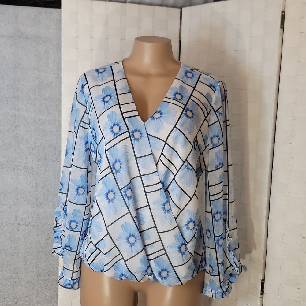 BRAND NEW ALFANI LONG SLEEVE V-NECK FLORAL EMBROIDERED DESIGN BLOUSE